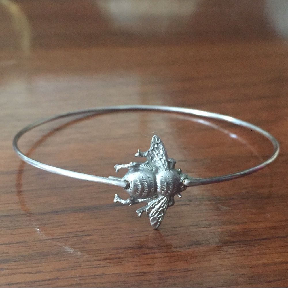 Beautiful Queen Bee bangle bracelet 🐝 handmade